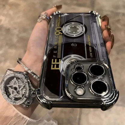 Pouzdro na telefon ve stylu retro kazetové pásky a rádia